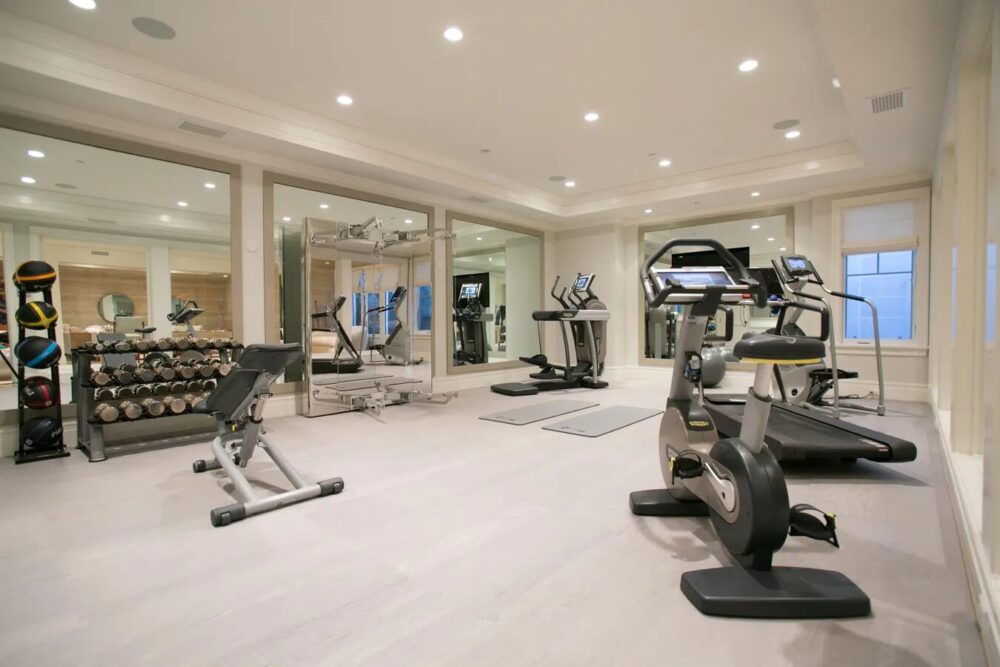 Multi-Zone Luxury Home Gym Layouts